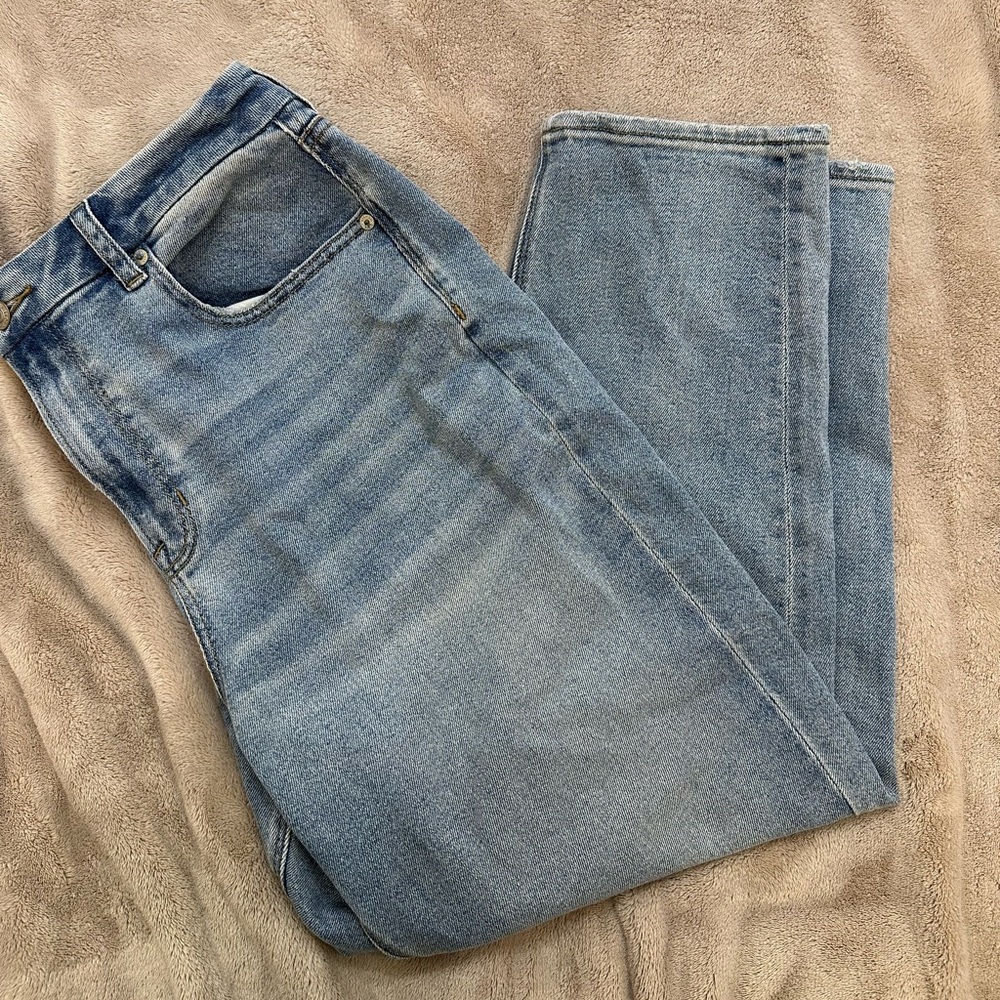 NWOT American Eagle Women's Blue Curvy Mom Jeans, 14 Short